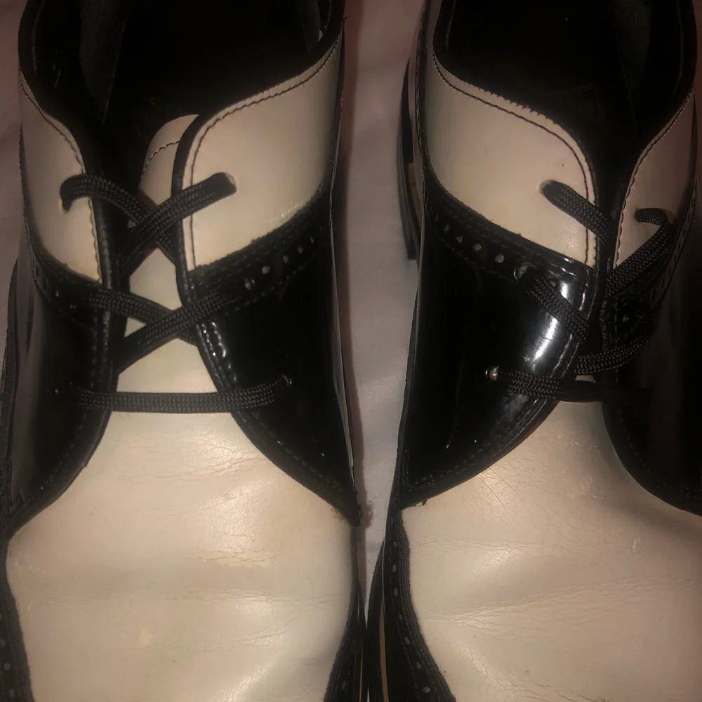 Stacy Adams Black and White Wingtip Saddle Shoes